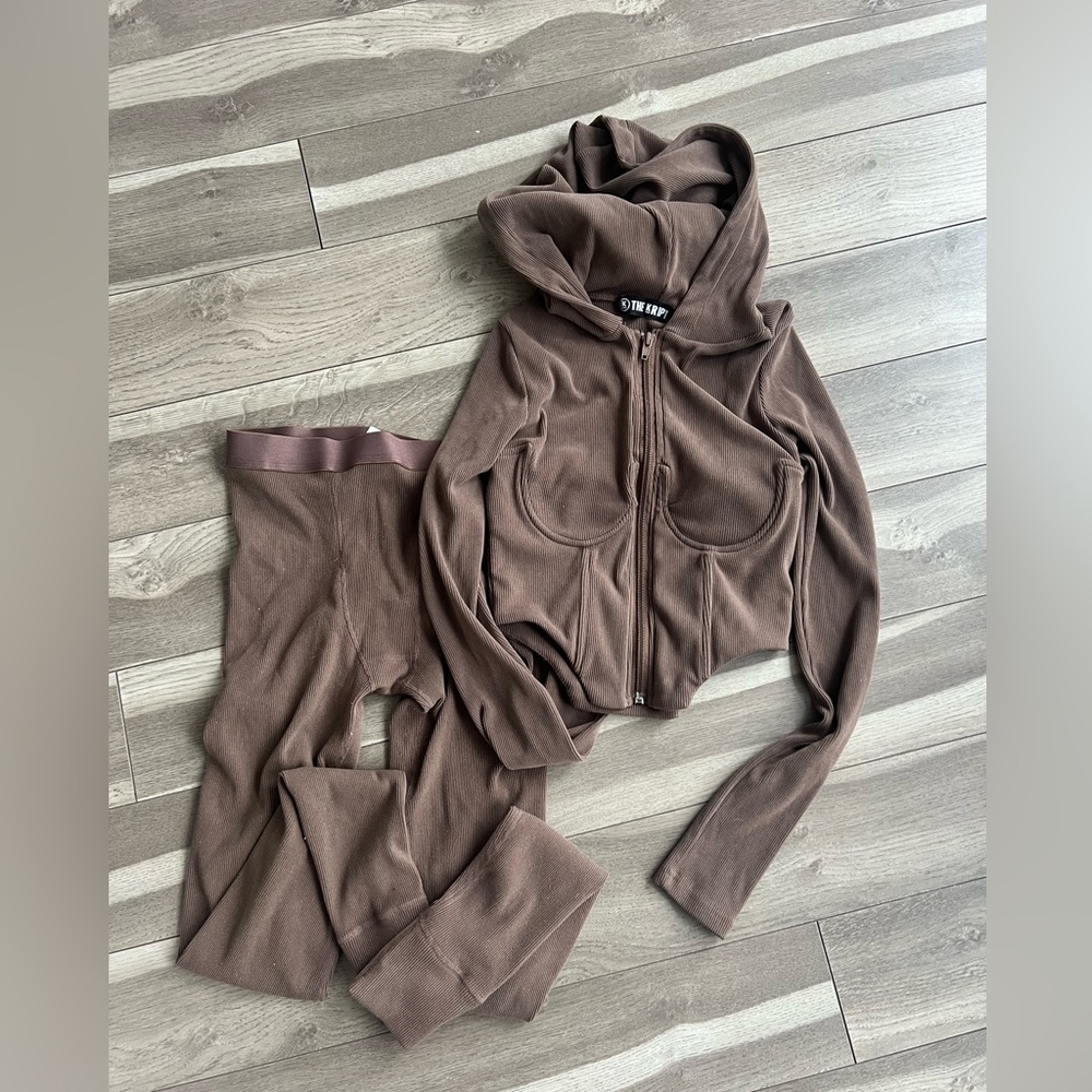 The Kript ribbed set - sold out